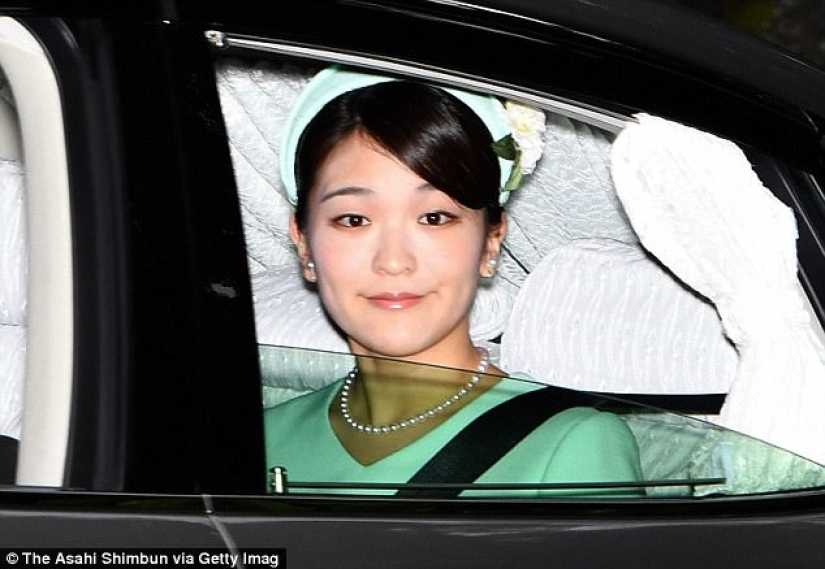 Japanese Princess Renounces Royal Status to Marry a Commoner