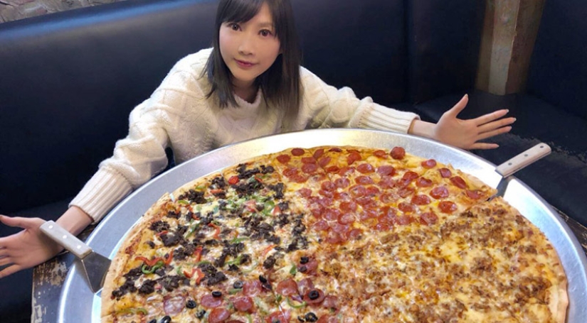 Japanese woman eats 60 burgers and 3 kilos of noodles in one sitting and remains slim Japanese woman eats 60 burgers and 3 kilos of noodles in one sitting and remains slim