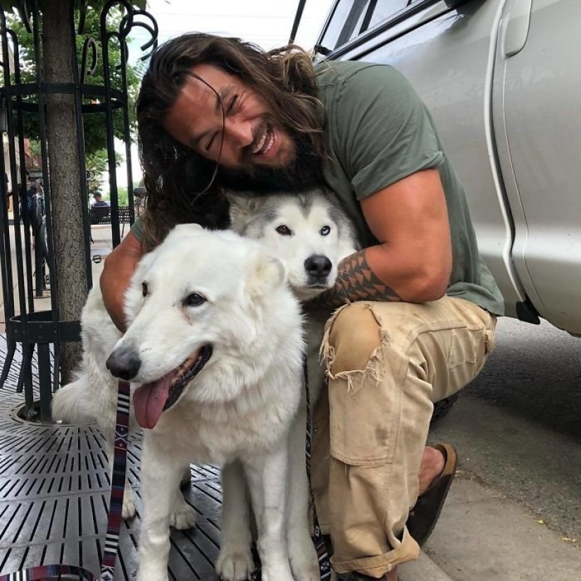 Jason Momoa is the coolest guy on Instagram Jason Momoa is the coolest guy on Instagram
