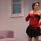 Jon Snow in a red dress and heels. You haven't seen him like this yet! Jon Snow in a red dress and heels. You haven't seen him like this yet!