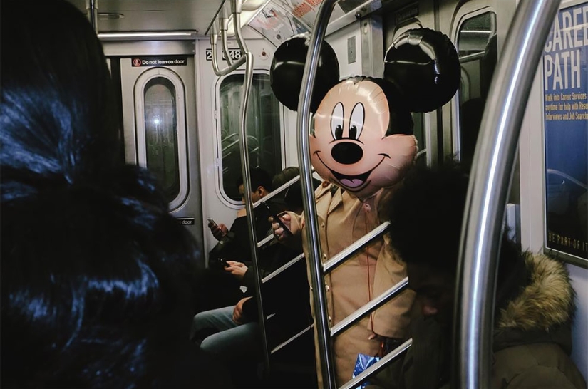 Jonathan Highby es un fotógrafo al que todo el mundo posa para un fotograma