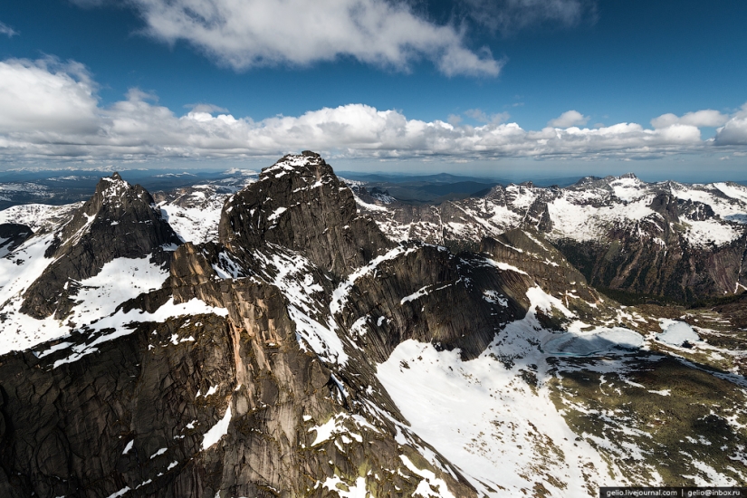 Khakassia from a height: Ergaki Nature Park, Sayano-Shushenskaya HPP and Abakan