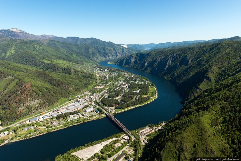 Khakassia from a height: Ergaki Nature Park, Sayano-Shushenskaya HPP and Abakan