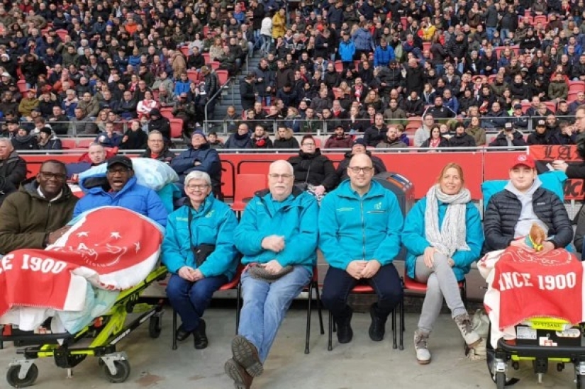 Kind wizards: Dutch volunteers fulfill the last wishes of terminally ill people Kind wizards: Dutch volunteers fulfill the last wishes of terminally ill people
