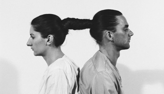 La artista de performance Ulai, socia de Marina Abramovich, ha fallecido La artista de performance Ulai, socia de Marina Abramovich, ha fallecido