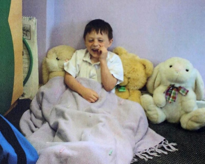 La bella durmiente: Un niño de 11 años fue capturado en un sueño y ahora vive al borde de la realidad y los sueños