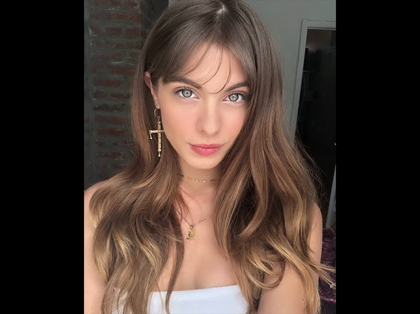 ¡La belleza nos rodea! Chicas guapas de las calles de la ciudad.