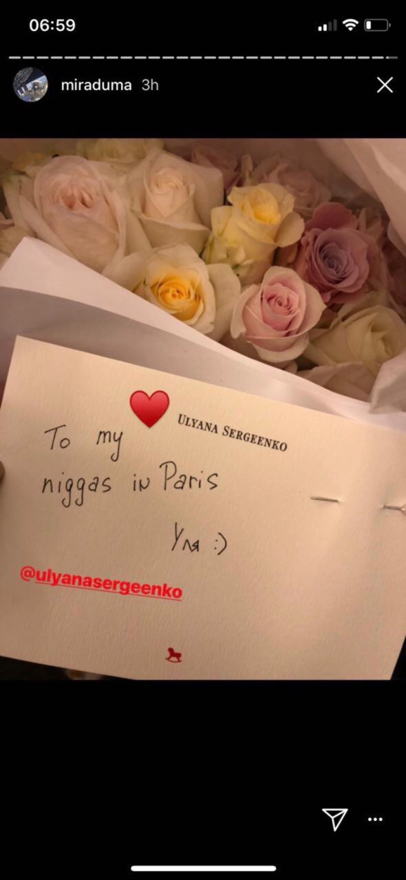 La diseñadora de moda rusa Ulyana Sergeenko fue acusada de racismo por Naomi Campbell