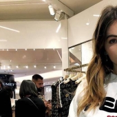 La dueña de la cara femenina más bella de 2018. Sí, esta es la chica