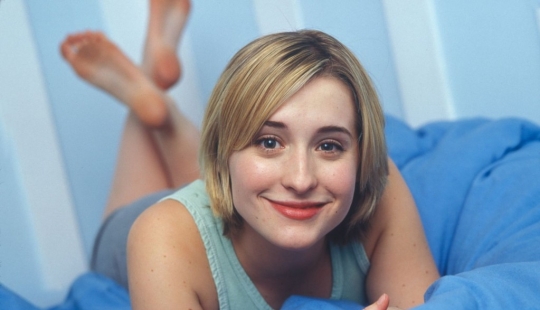 La estrella de" Smallville Mysteries " confesó tráfico de personas. Todos los detalles de la exposición de la secta NXIVM La estrella de" Smallville Mysteries " confesó tráfico de personas. Todos los detalles de la exposición de la secta NXIVM