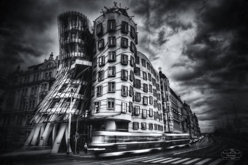 La Europa en Blanco y Negro en las Mágicas Obras de Roberto Pavic La Europa en Blanco y Negro en las Mágicas Obras de Roberto Pavic