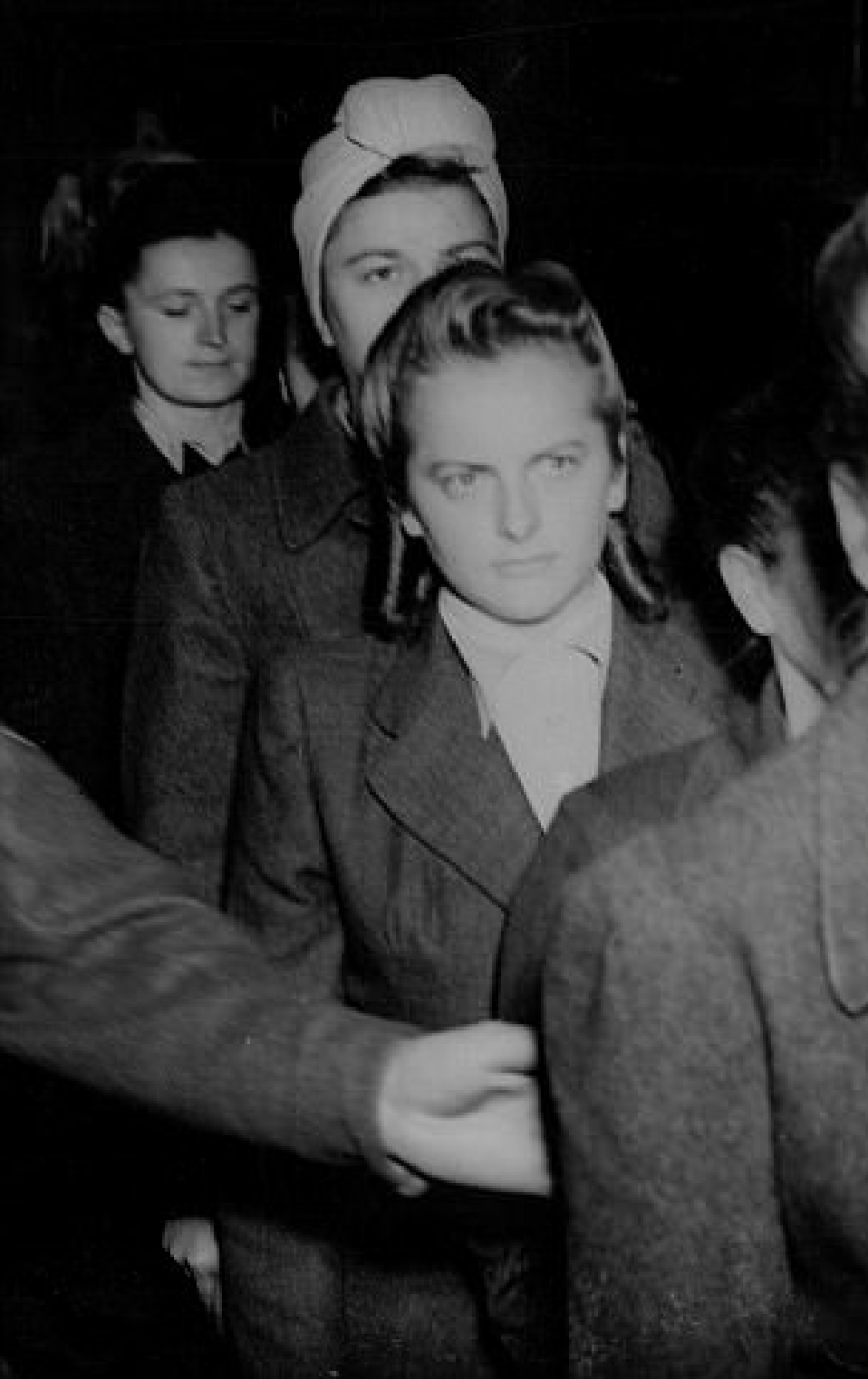 La hiena de Auschwitz: fotos de crueles guardias de campos de concentración serán subastadas
