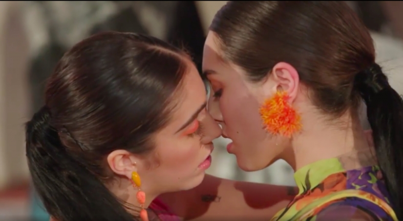 La hija de 23 años de Madonna participó en una orgía por el arte