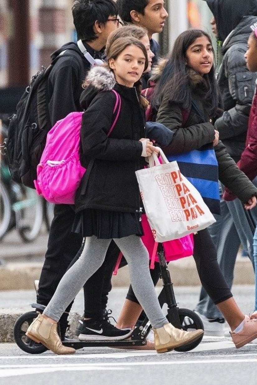 La hija de Tom Cruise y Katie Holmes se convierte en una joven belleza