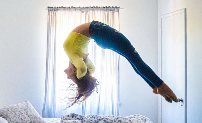 La joven gimnasta Sophie Dossi, sorprendiendo con su flexibilidad