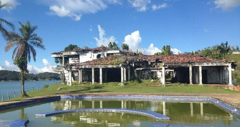 La lujosa mansión de Pablo Escobar se convirtió en una cancha de paintball