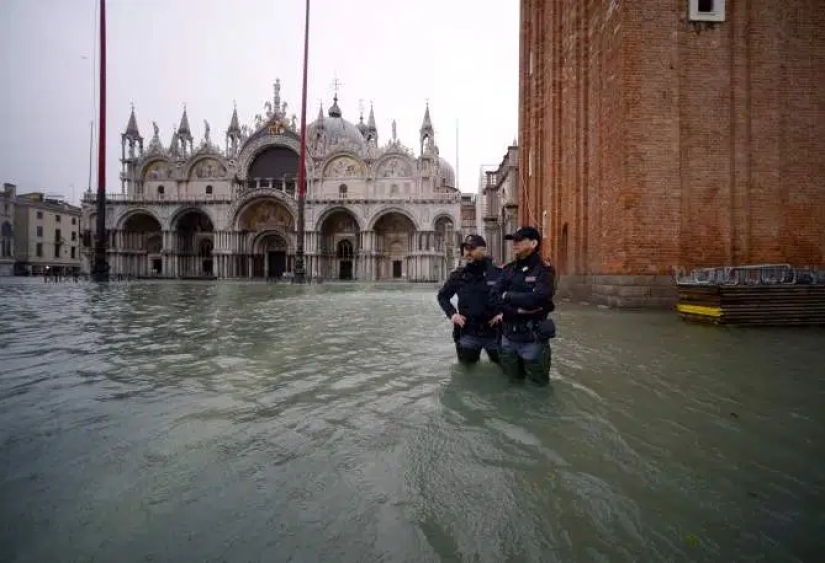 La mayor inundación en Venecia en los últimos 50 años: los rusos donaron un millón de euros para restaurar la ciudad en el agua La mayor inundación en Venecia en los últimos 50 años: los rusos donaron un millón de euros para restaurar la ciudad en el agua