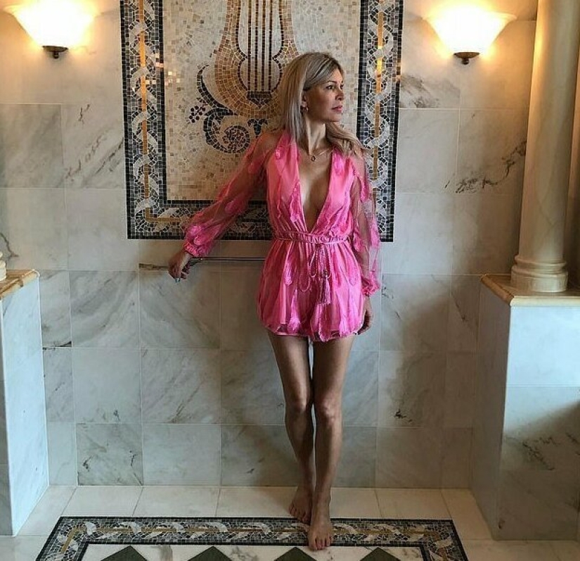 la modelo de 53 años con una figura elegante compartió los secretos de su belleza