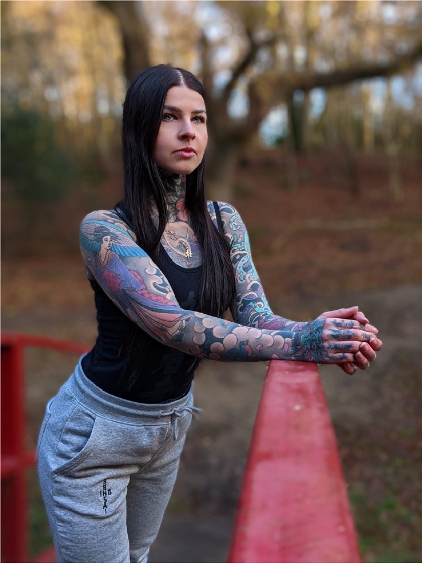 La modelo de tatuaje anotó todo el cuerpo, pero para tener confianza solo le faltaba un tatuaje
