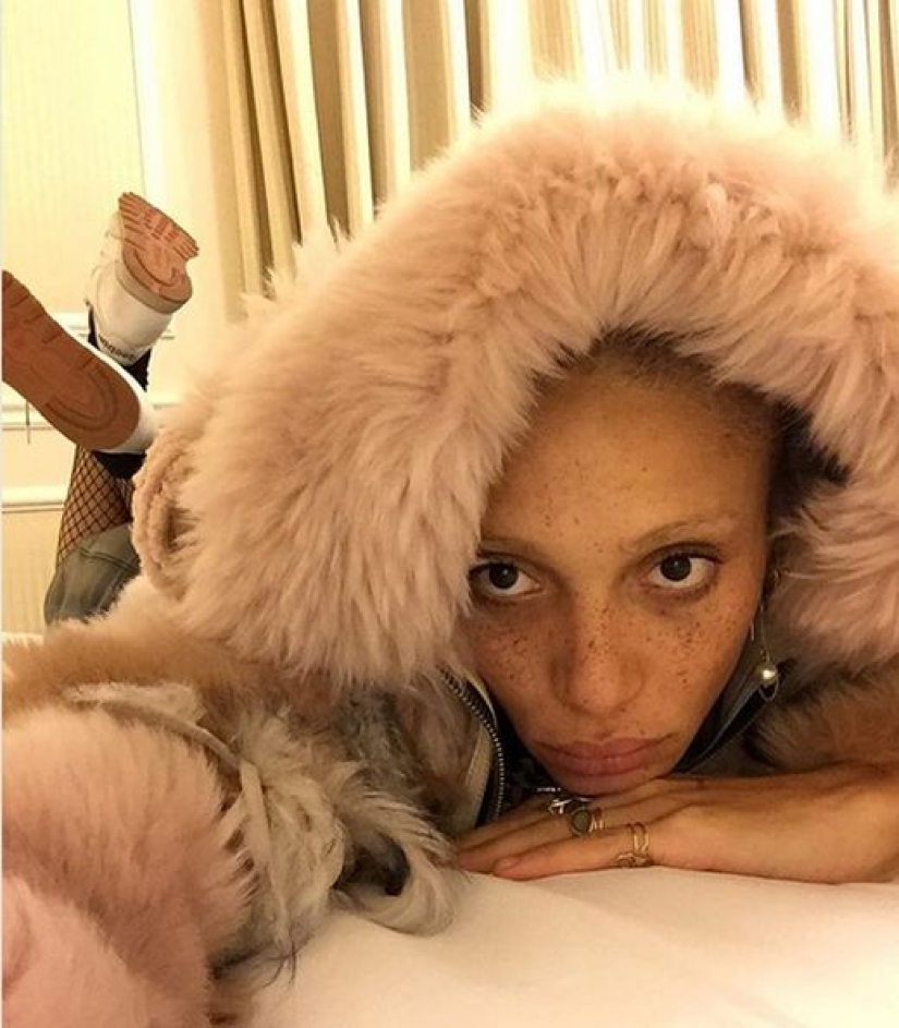 La modelo del año fue Adva Aboa, una feminista negra afeitada La modelo del año fue Adva Aboa, una feminista negra afeitada