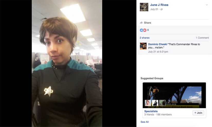 La niña respondió con cosplay a las demandas absurdas y racistas del código de vestimenta de trabajo