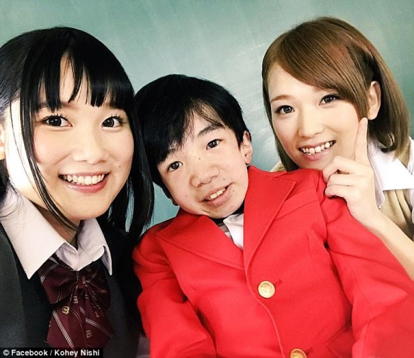 La nueva estrella del porno japonés: un programador de 24 años que parece un niño