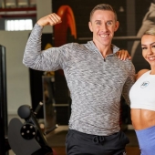 La pareja más delgada de Gran Bretaña gastó decenas de miles en estar en perfecta forma La pareja más delgada de Gran Bretaña gastó decenas de miles en estar en perfecta forma