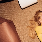 La publicidad de ropa de una marca conocida con elementos de violencia indignó a los internautas