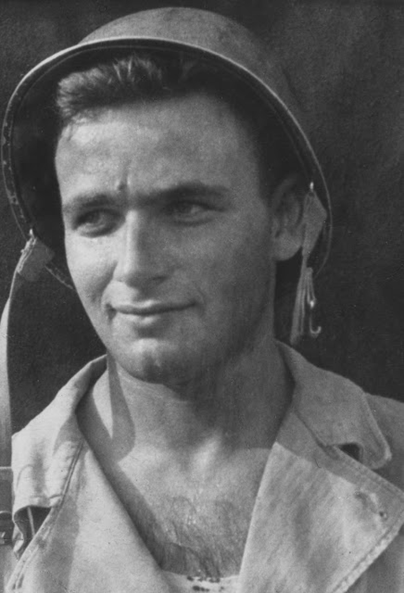 La Segunda Guerra Mundial en los dibujos de un soldado de 21 años hechos en 1944