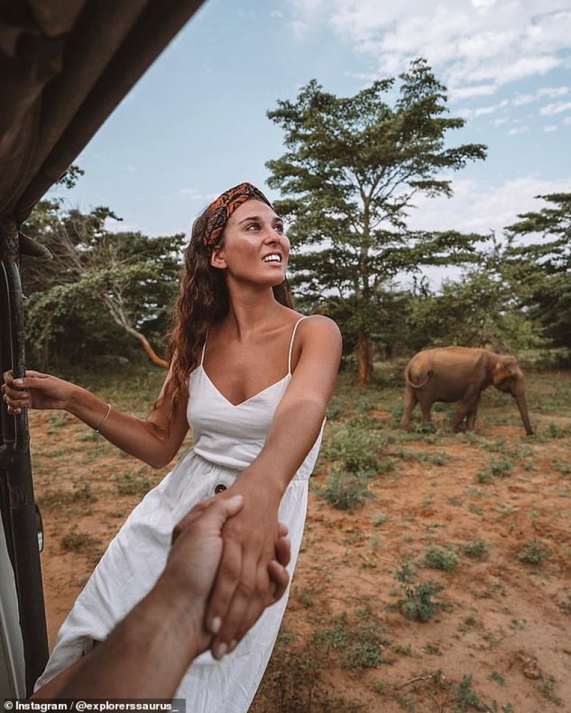 La vida es para gustos: un par de bloggers de viajes casi se caen del tren al abismo, tomando una foto emocionante