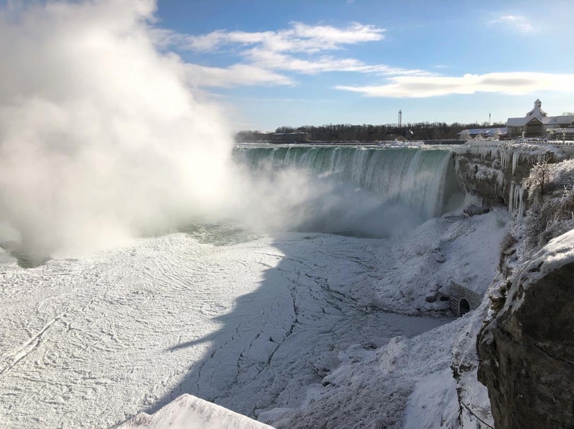 Las cataratas del Niágara se convirtieron en un glaciar. Solo tienes que ver estas fotos!