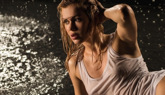 Las chicas modestas no juegan al hockey: calendario erótico de jugadores de hockey rusos