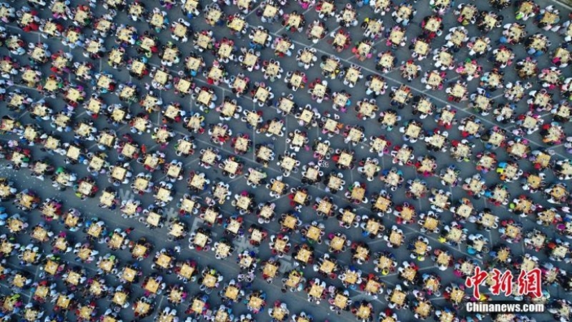 Las maravillas de la comida rápida china: cómo alimentar a 20 mil personas en un par de horas