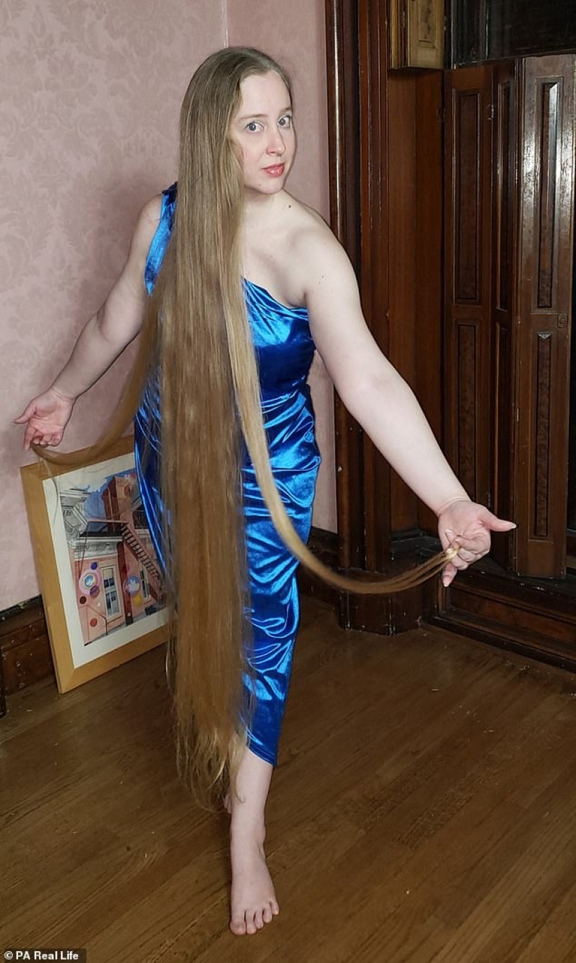 Length matters: fetishists offer an American woman money to show them her hair