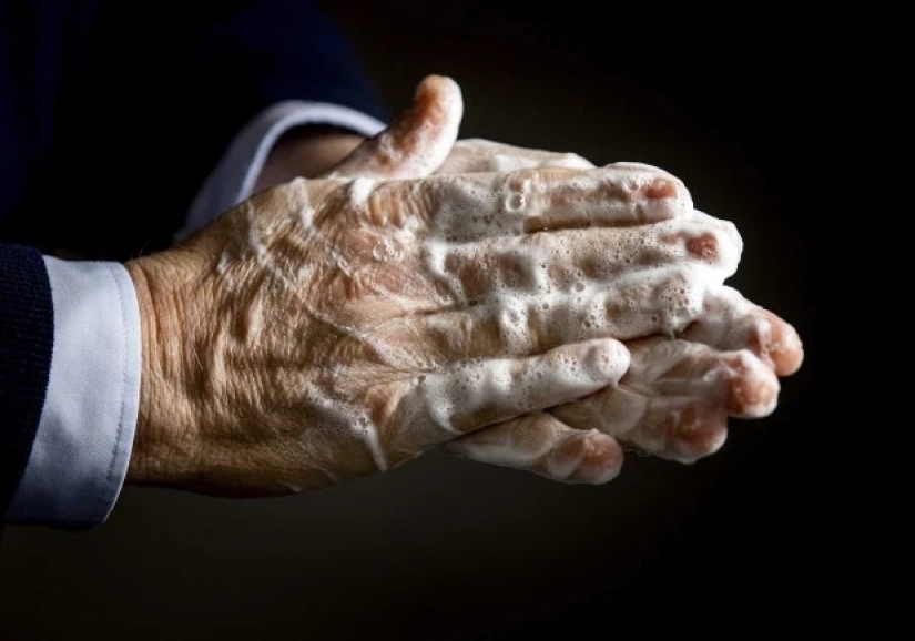 Let's hit the epidemic with purity! The main rules of house cleaning that will help protect against coronavirus