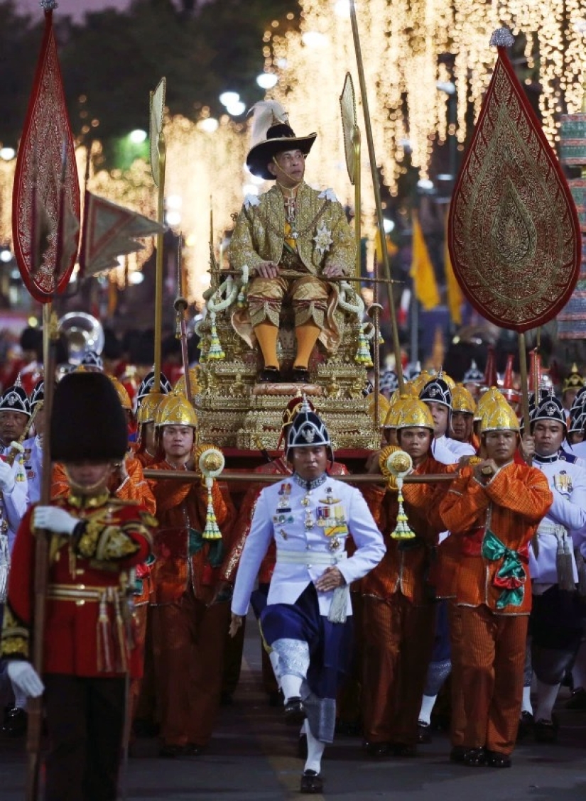 Let's take a look at the hotel where the monarch of Thailand is quarantined with a harem