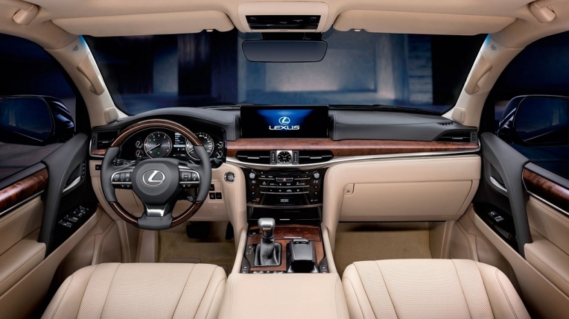 Lexus LX 570 Superior es un lujo por el que desea luchar