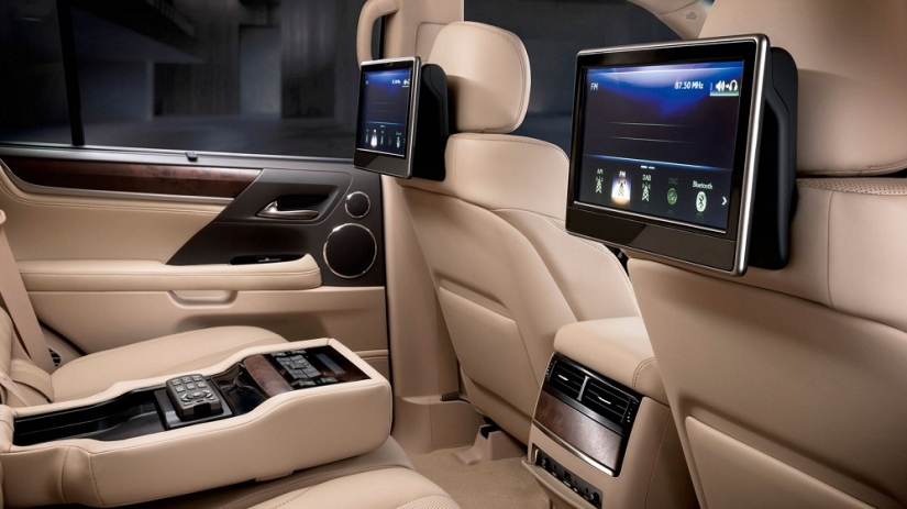 Lexus LX 570 Superior es un lujo por el que desea luchar