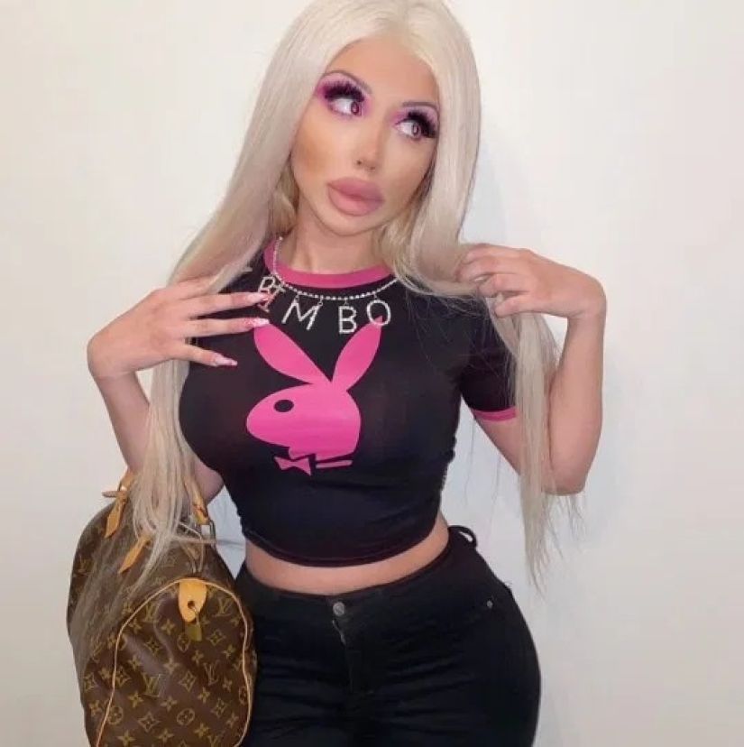 Live Bratz doll during quarantine enlarges lips at home on its own