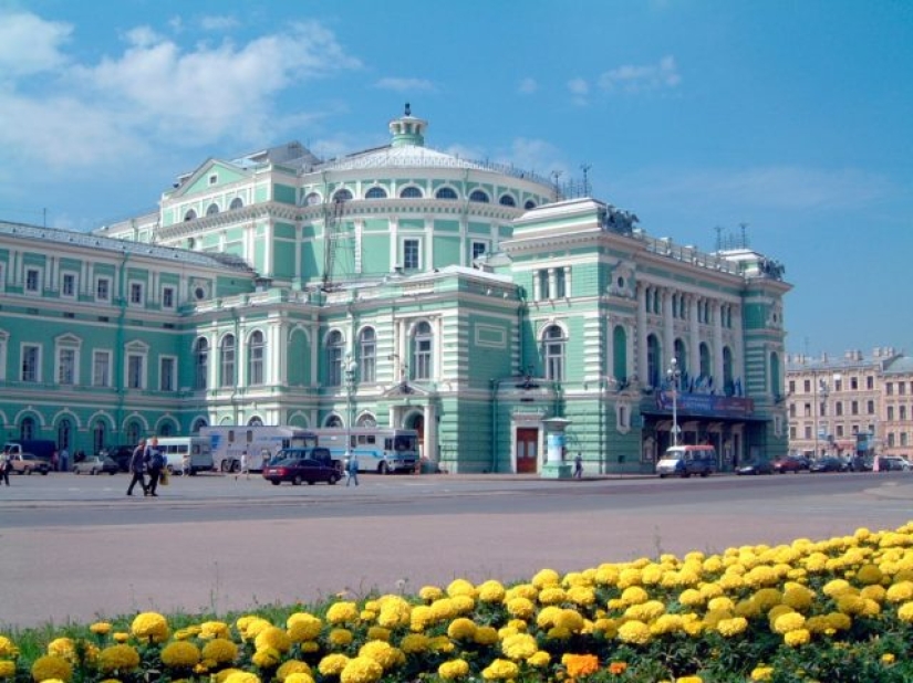 Living there: advice from residents of St. Petersburg