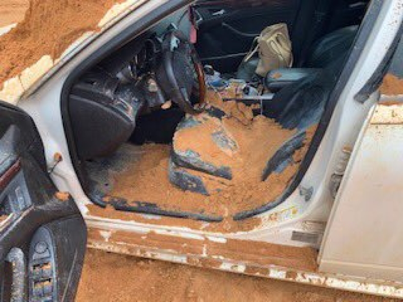 Lo hice y me arrepentí: un tipo celoso salió en las noticias por su estúpido acto Lo hice y me arrepentí: un tipo celoso salió en las noticias por su estúpido acto