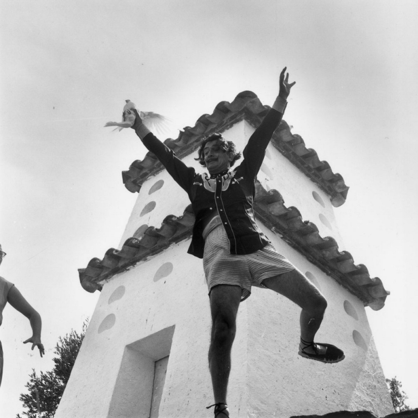 Locura doméstica: en su propia villa, Salvador Dalí no era tímido con nadie