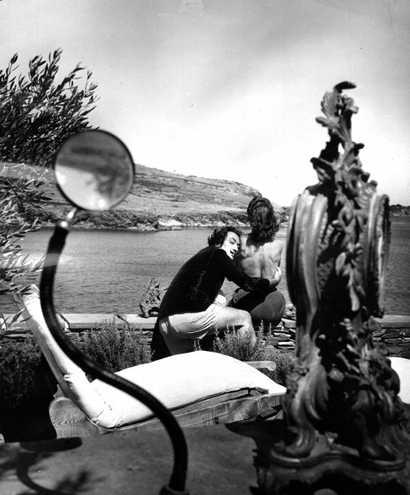 Locura doméstica: en su propia villa, Salvador Dalí no era tímido con nadie