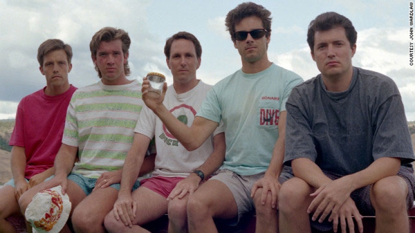 Los amigos han sido fotografiados cada 5 años desde 1982 Los amigos han sido fotografiados cada 5 años desde 1982