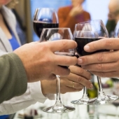 Los ganadores del concurso moldavo "Familia sobria" recibieron un premio y... finalmente me emborraché