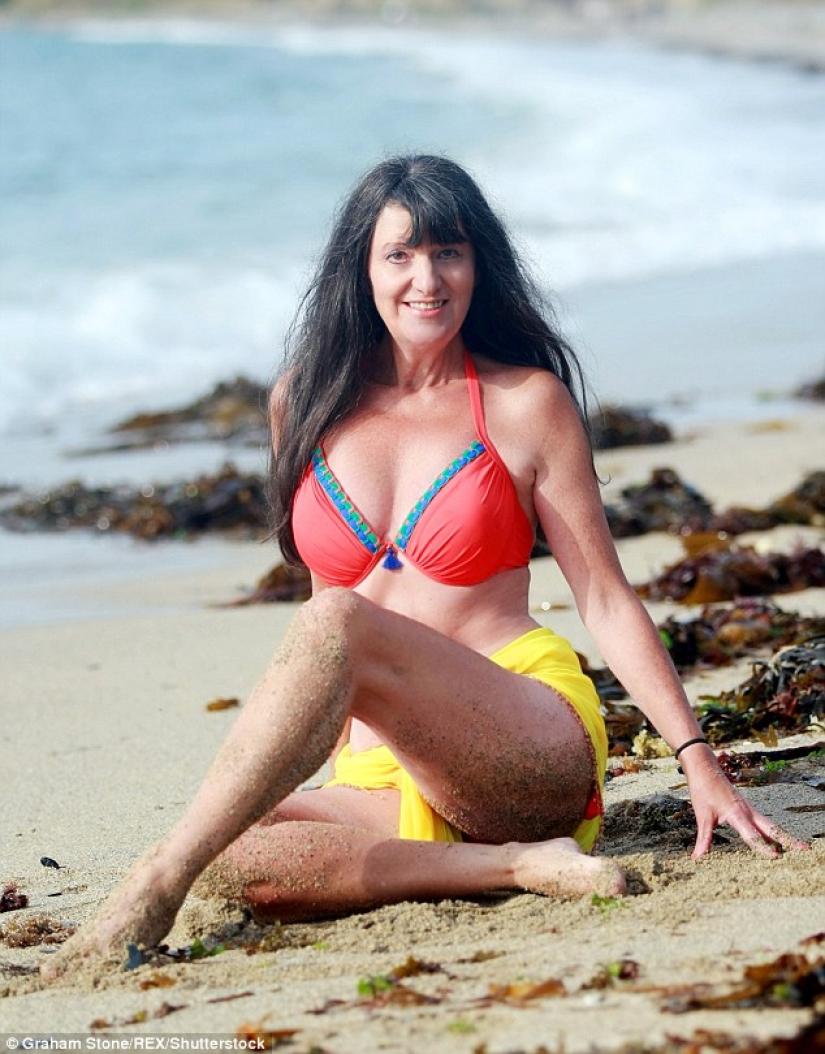 "los jóvenes de 20 años se dan la vuelta después de mí": la modelo glamorosa más vieja del Reino Unido tiene 67 años