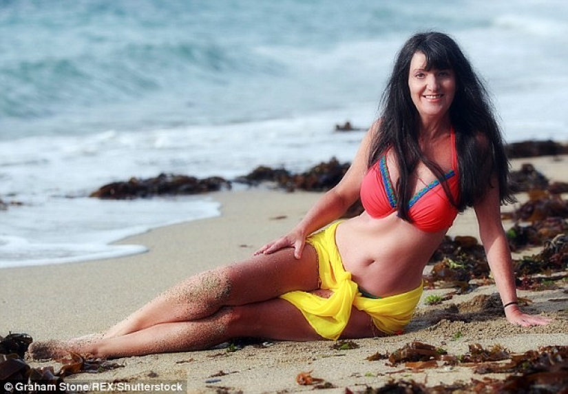 "los jóvenes de 20 años se dan la vuelta después de mí": la modelo glamorosa más vieja del Reino Unido tiene 67 años