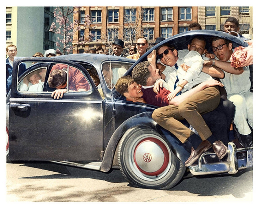 Los marcos históricos más emblemáticos ahora están en color