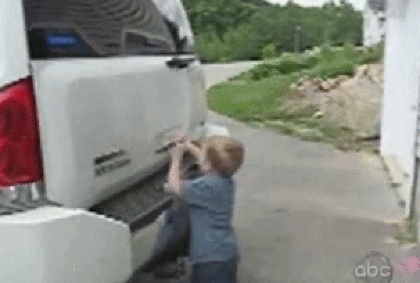 Los niños son tan niños: GIFs que definitivamente te harán sonreír
