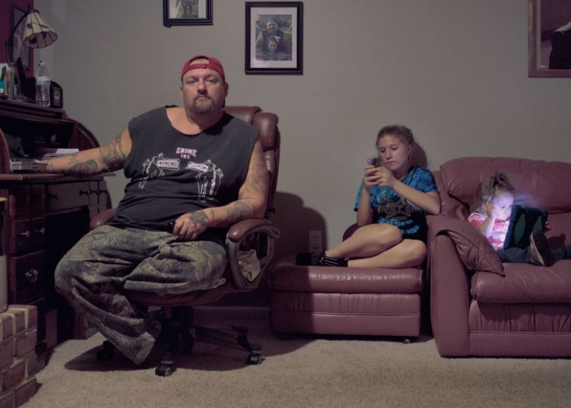 Los peores comentaristas de la Red en el proyecto fotográfico "Guerreros de Internet"